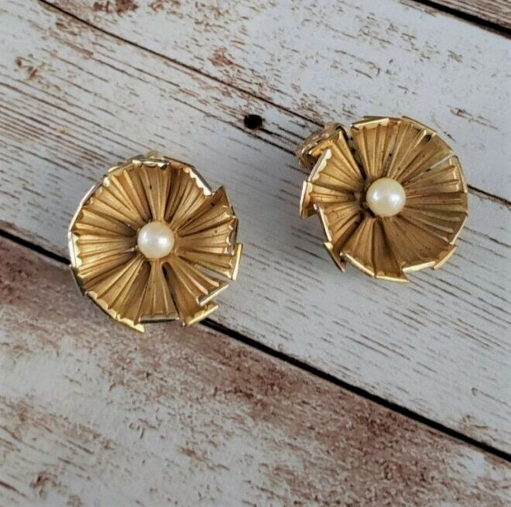Vintage Clip On Earrings Squared Petal Flower with Faux Pearl Center